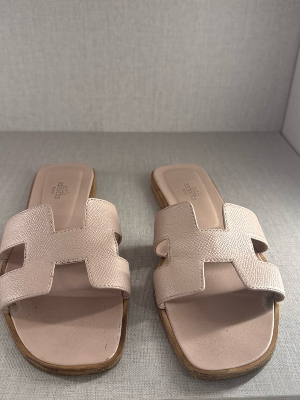 Hermès Women's Slide Sandals in Blush Pink Leather